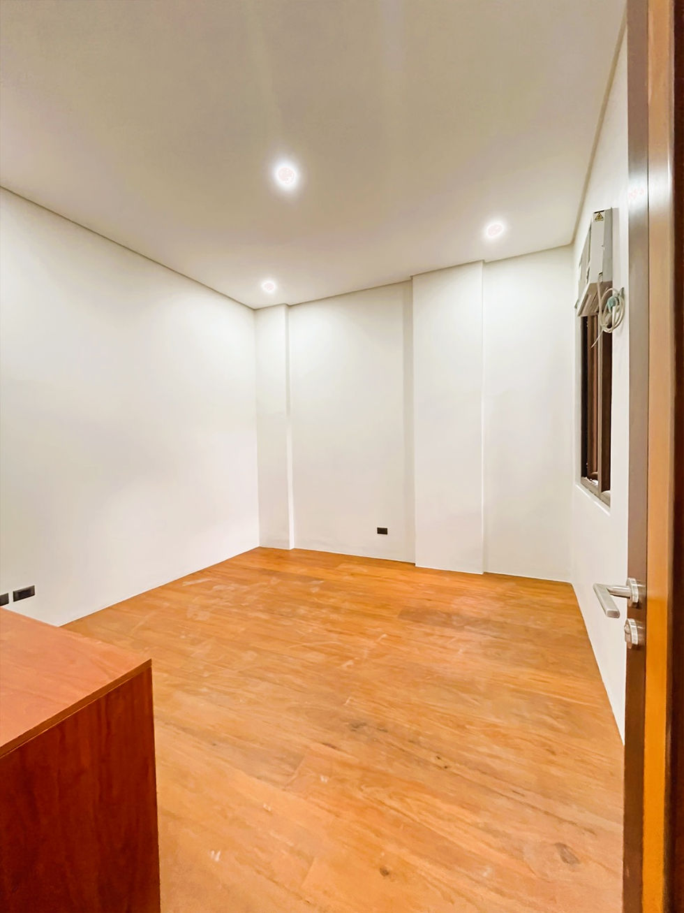 Thumbnail: GR554 Brand New 3-Car Townhouse For Sale near Horseshoe Village, New Manila