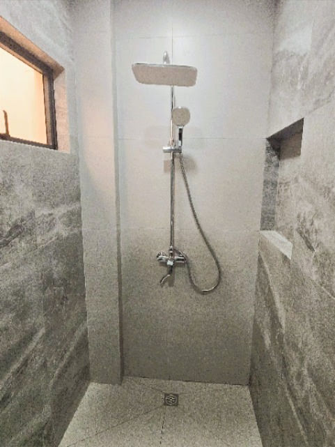 縮圖：GR571 Brand New 3-Car Townhouse in San Isidro, La Loma, Quezon City