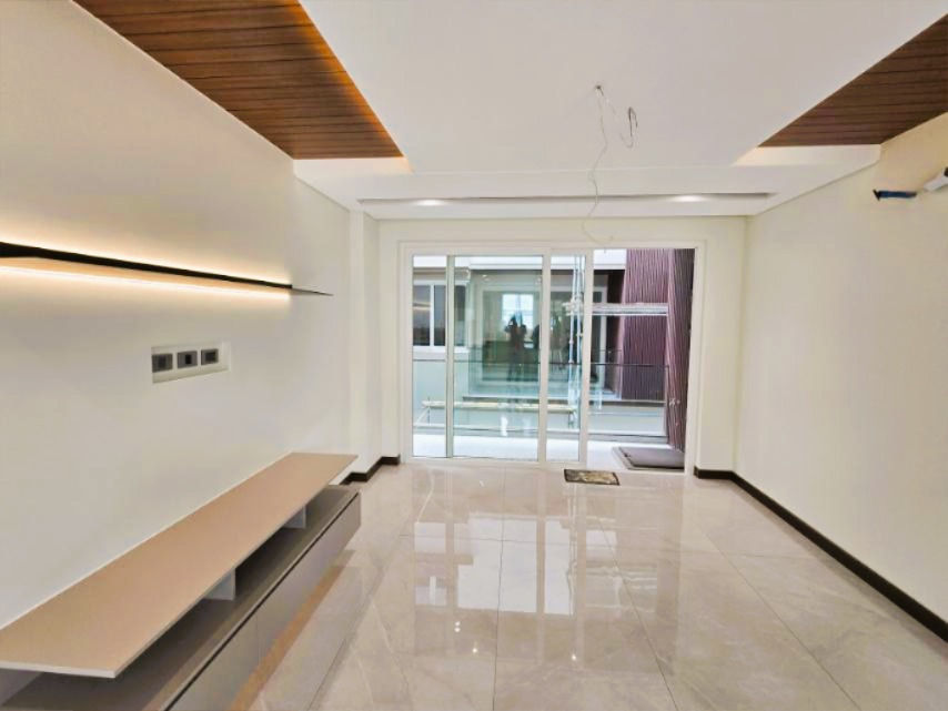 Thumbnail: GR572 Brand New 3-4 Townhouse For Sale near Horseshoe Village, Quezon City