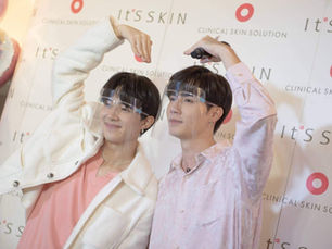 “ซี พฤกษ์ ควง นุนิว ชวรินทร์” เสิร์ฟความหวาน ในงาน It’S SKIN Zee Nunew In Love Mini Fan Meeting