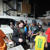 มอสุนิล ควง ภรรยา สร้างบุญใหญ่วันเกิด ร่วมบริจาคพร้อมเปิดโรงทาน