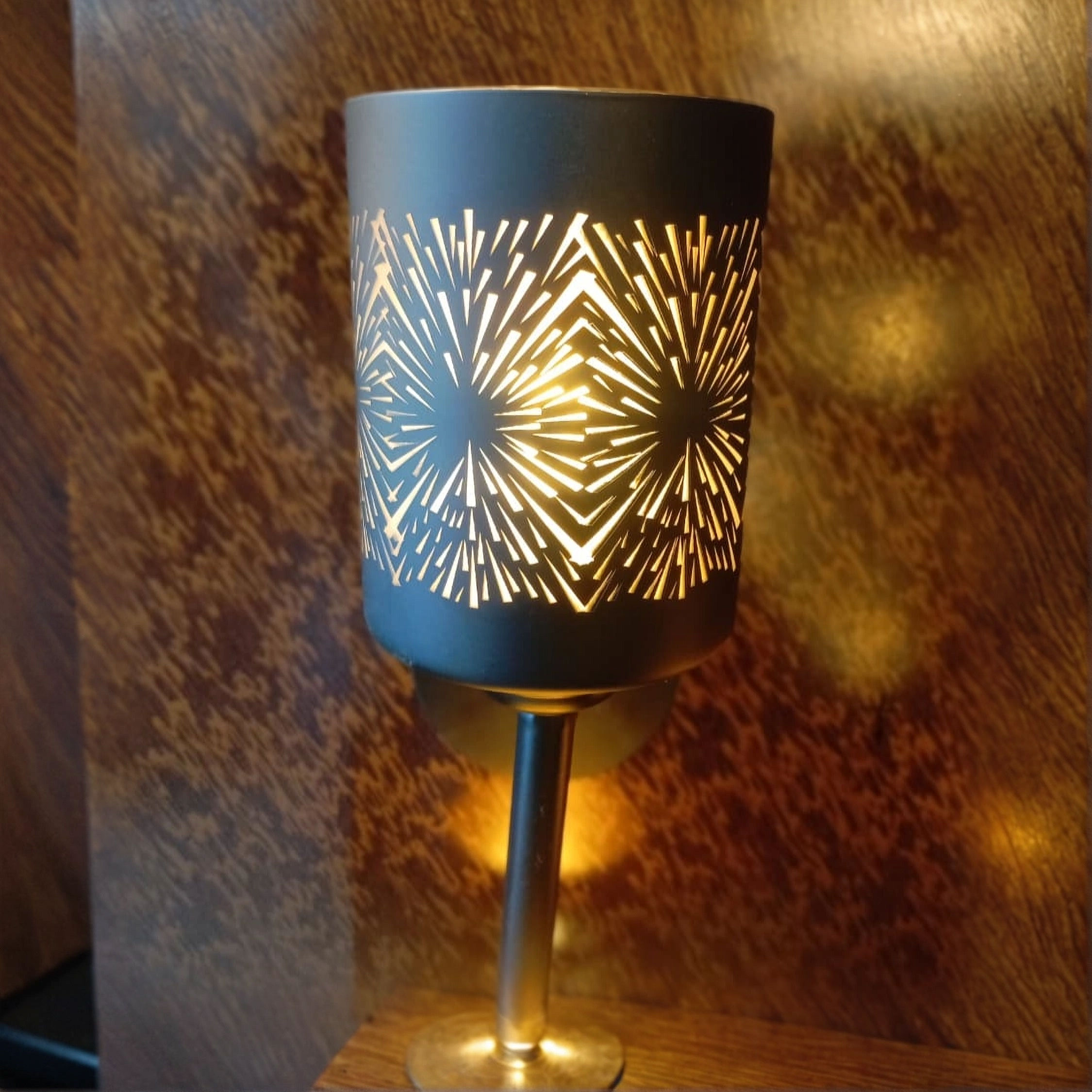 3D LOOK BLACK PRINTED GLASS WALL LIGHT E27 HOLDER