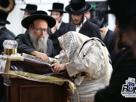 א' סליחות ביי כ"ק הגה"צ גאב"ד קארלסבורג בעל עמק התשובה