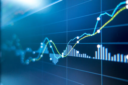 Inflação recua, mas petróleo e cenário global mantêm os mercados em alerta