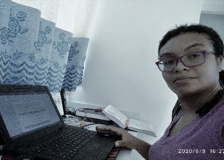 Trabajando desde casa.