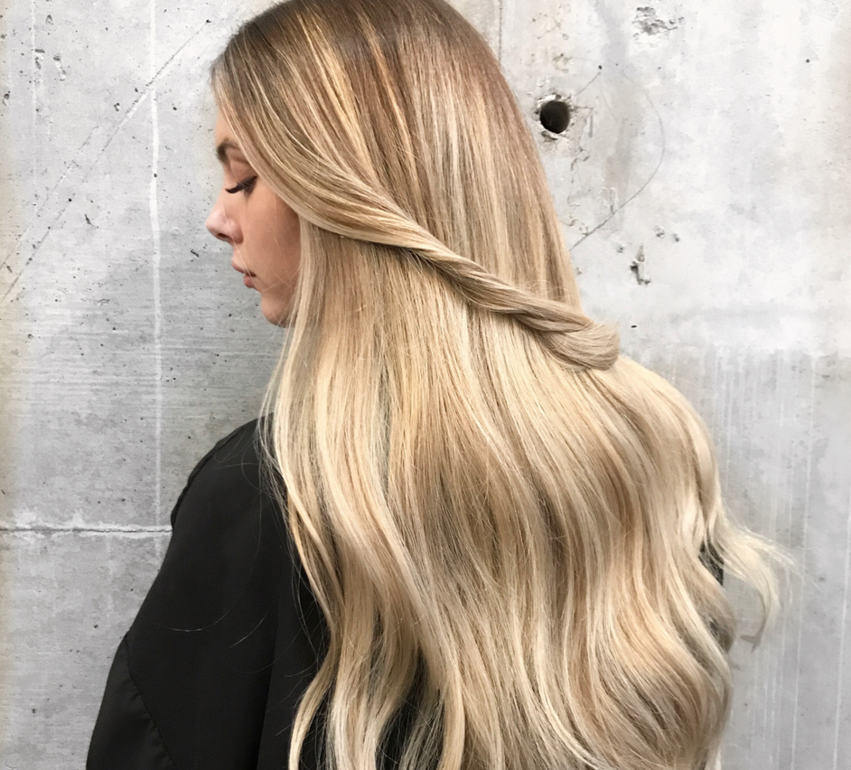 Coiffure Blunt Salon De Coiffure Griffintown Montreal Cheveux courts, boucles ou frises, tissage et pose d'extension; coiffure blunt salon de coiffure