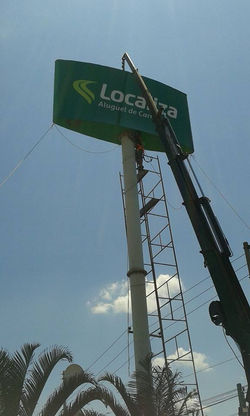 940989_890353921078254_7728041724440864280_n