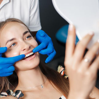 Cosmetic Dentistry in Rancho Bernardo: How to Choose the Right Treatment for Your Smile