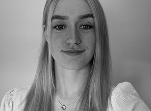 Meet the Team Photo - Hannah_edited_edited.jpg