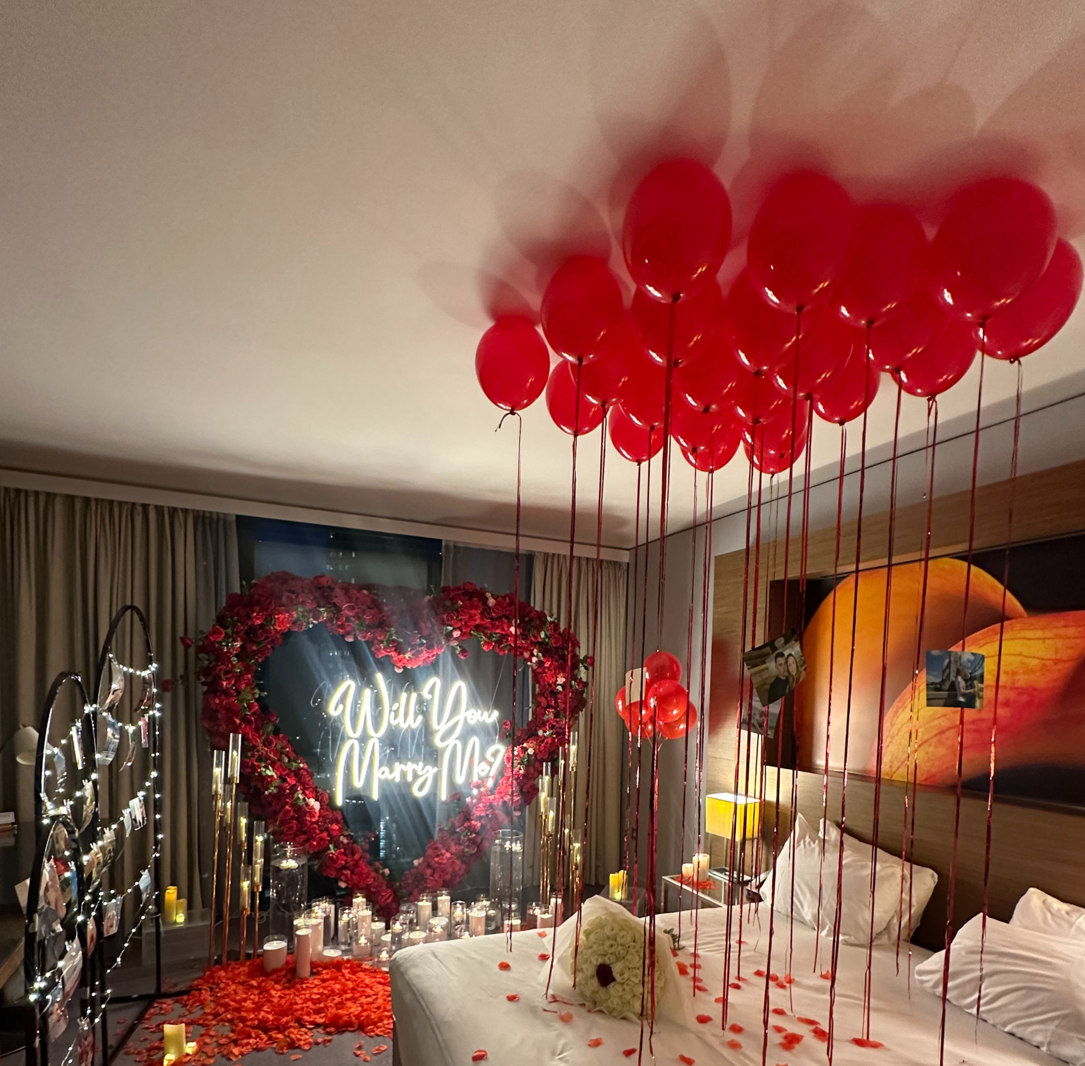 Balloons & Bouquet of Roses