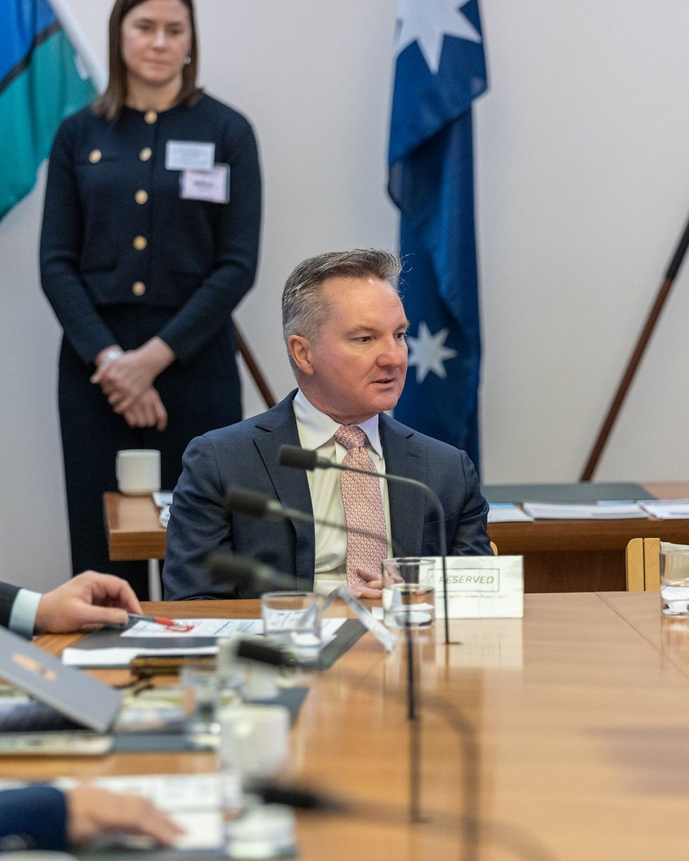 Ministerial briefing at Parliament House, Canberra, photographed by event photographer Ari Rex
