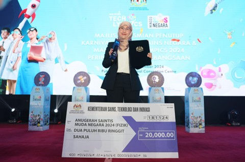 Assoc Prof Dr Siti Fairus UM
