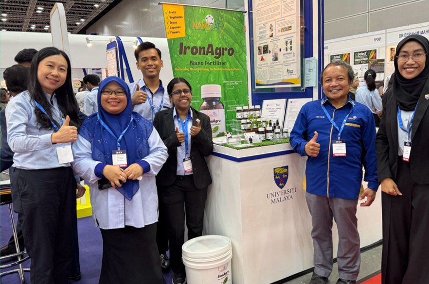 Team Members: Prof. Dr. Mohd Rafie Johan, Assoc Prof. Dr. Leo Bey Fen, Dr. Durga Devi Suppiah, Pn. Nur ‘Ain Nadia Shapril, En. Mohd Safuan Kamaruddin, Pn. Afzalina Che Kob @ yaacob.