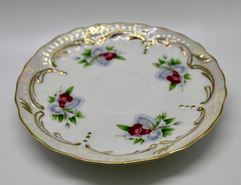 Thumbnail: Treasure Chest Teacup Candle