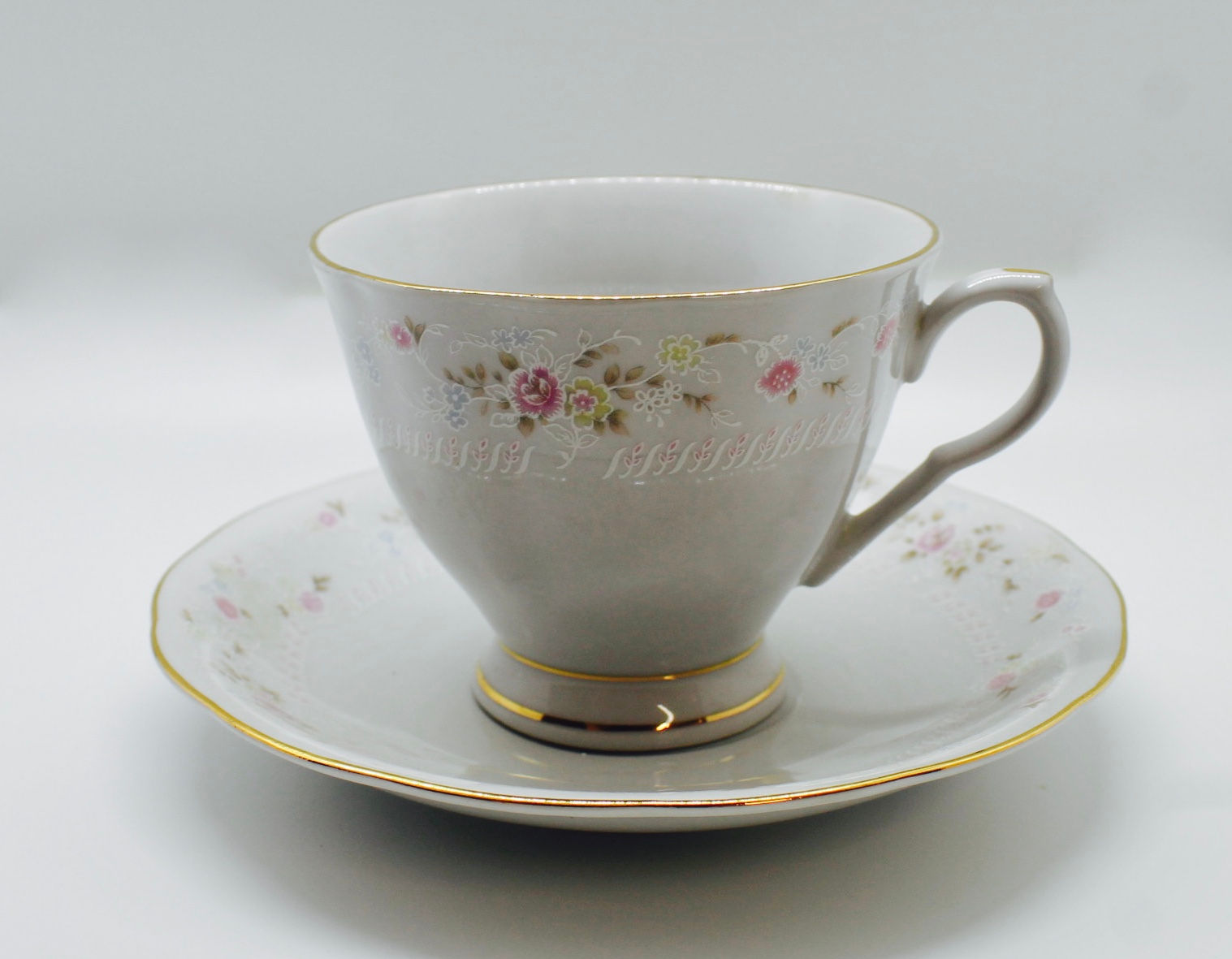 Lace and Grace Teacup Candle