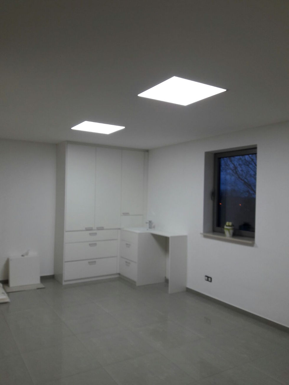 spanplafond werkruimte met ledpanels