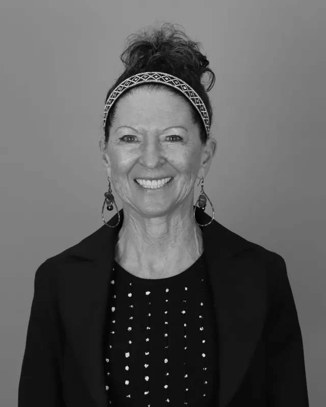 julie-barton.webp