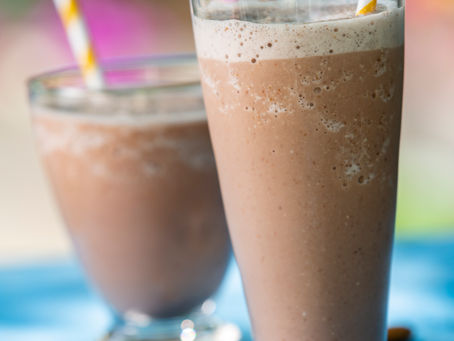 Chocolate Chip, Banana & Almond Smoothie