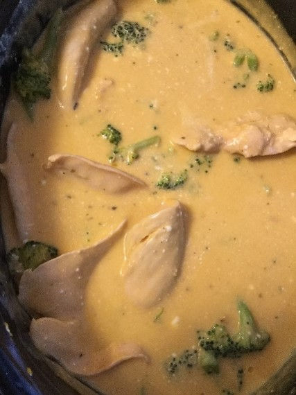 Creamy Crockpot Chicken & Broccoli