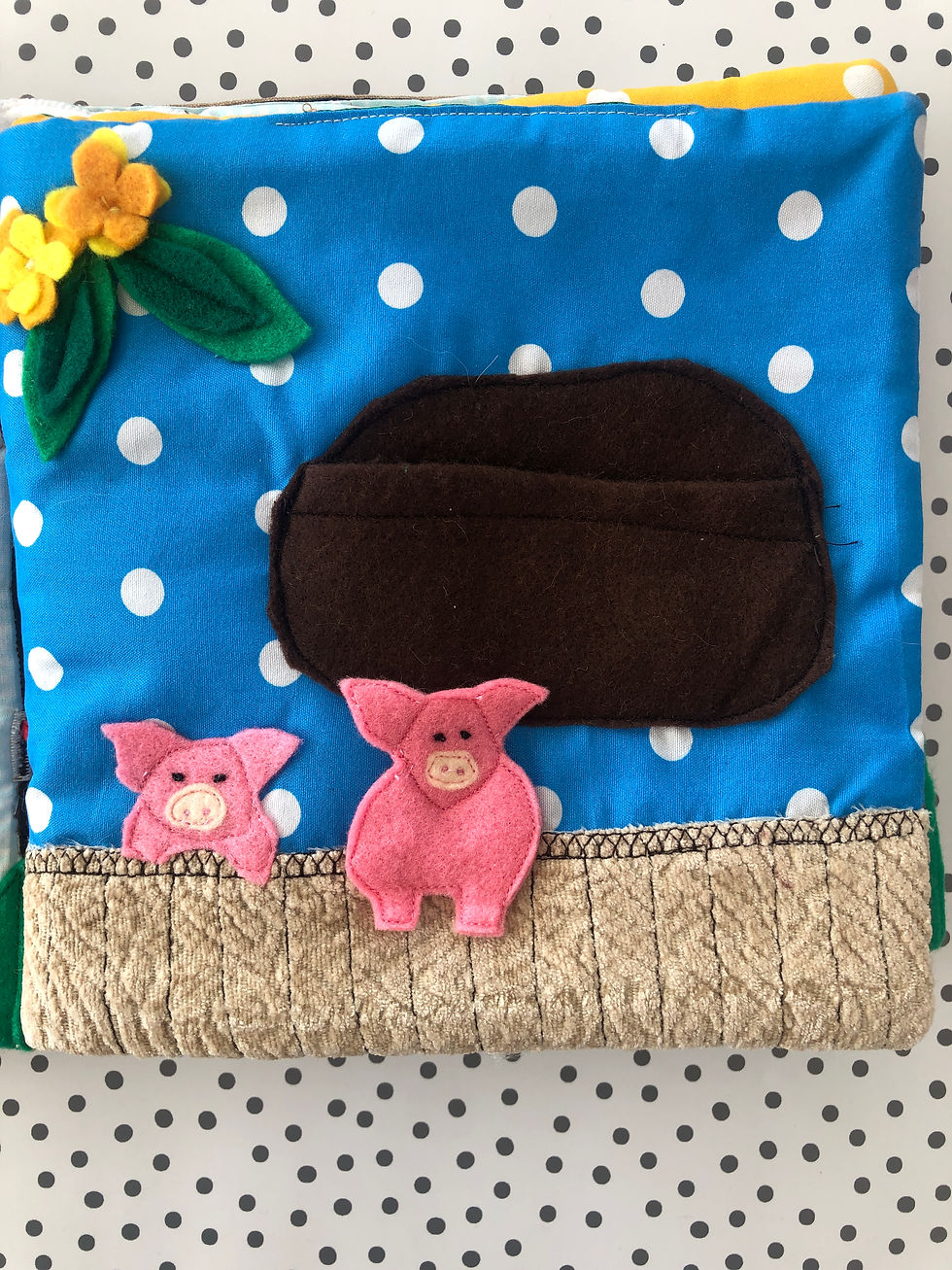 Thumbnail: Farm Edition Quiet Book