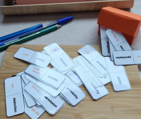 Dominoes that practice modals, both present and past, for Cambridge exam prep / preparation classes.