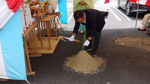 ☆☆現場便り☆☆岐阜市の玉姓町で新規作業所の『（仮称）グランテラス玉姓町　新築工事』の起工式が暑い中多くの方に参加して戴き、無事執り行われました。ご参加有難う御座いました。　　