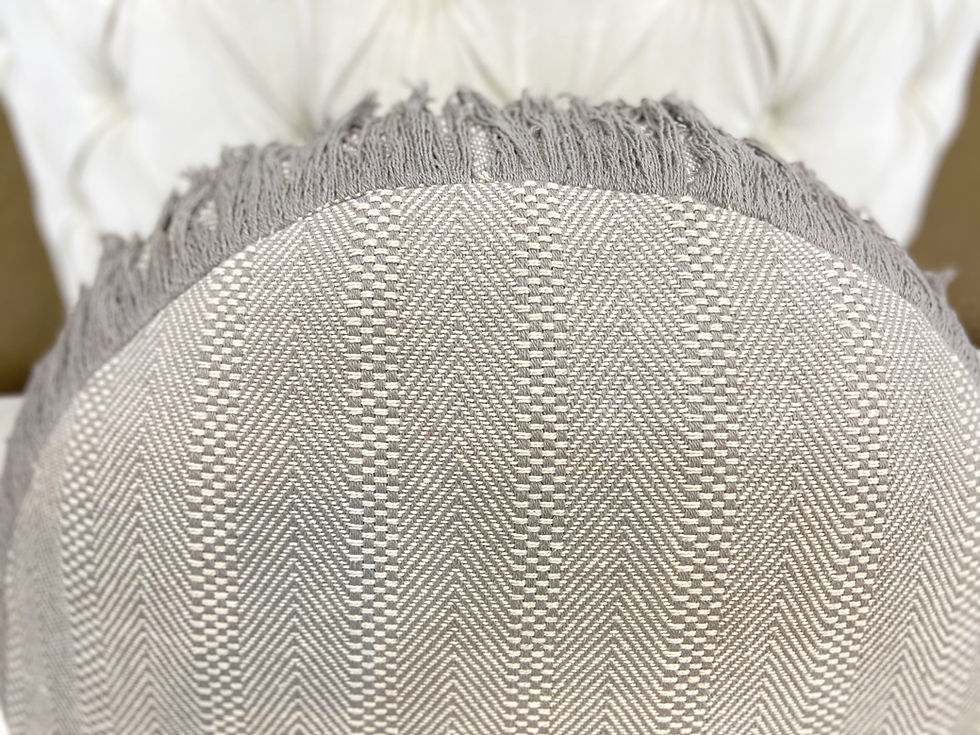 Thumbnail: Fringes Brown Pouf