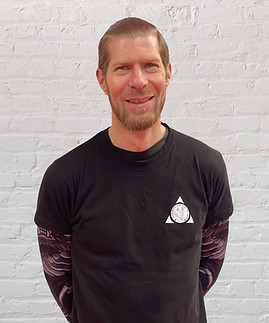 Bild Oliver 1_edited.jpg