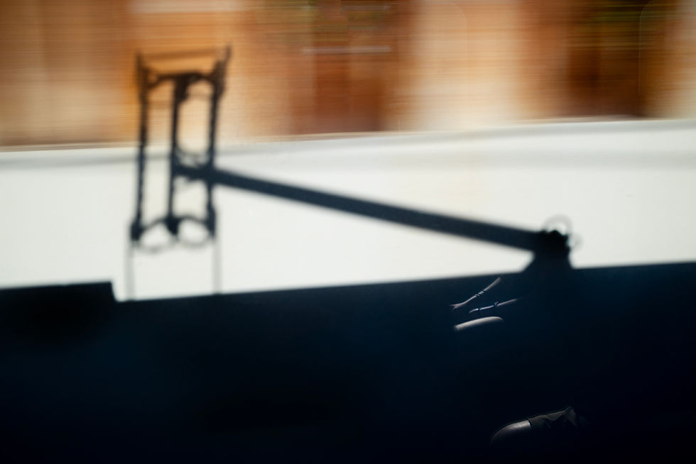 Guy_Little©_Train_01