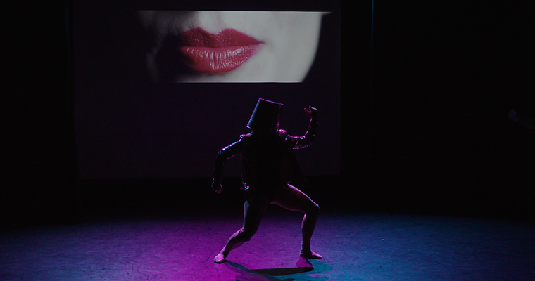 head bucket bed by Klaudia Wittmann.png