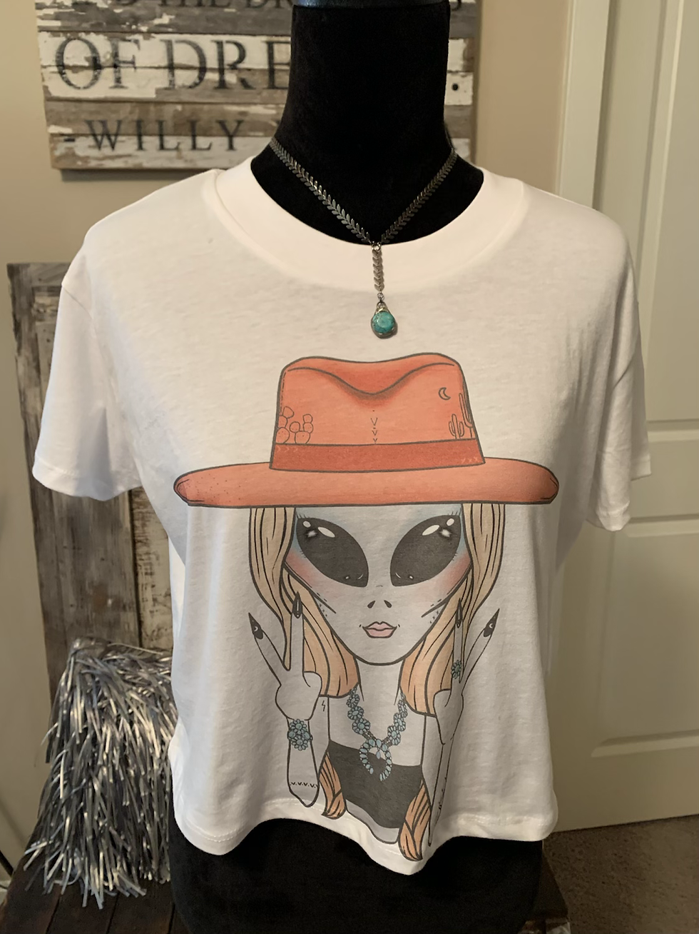 Thumbnail: Aliens Love Turquoise Too Vintage White Crop Tee