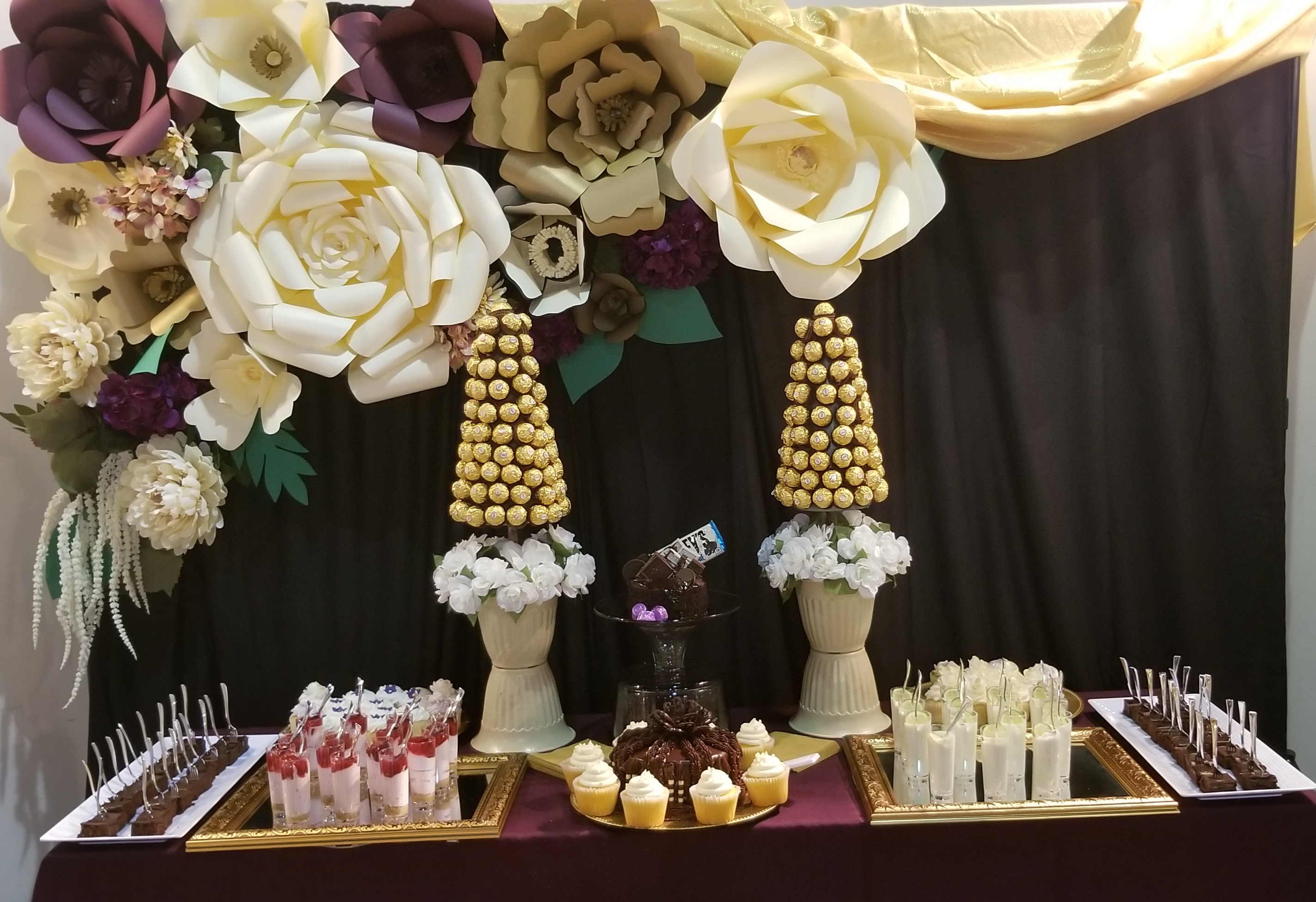 Eggplant / Gold Treat Table