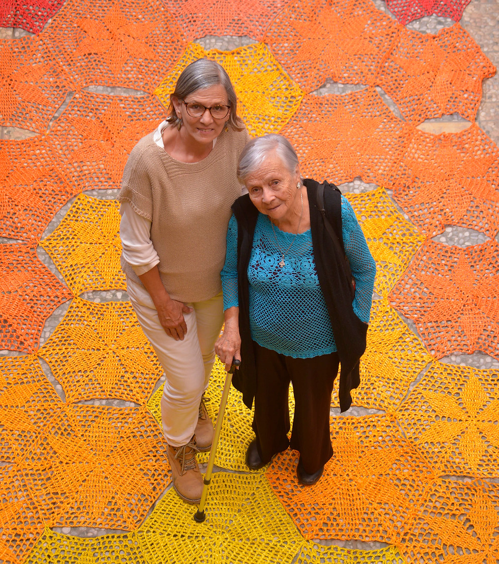 Lorena Ron y su madre, Paloma Siordia
