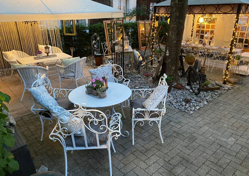 Sommerterrasse Thun.jpeg