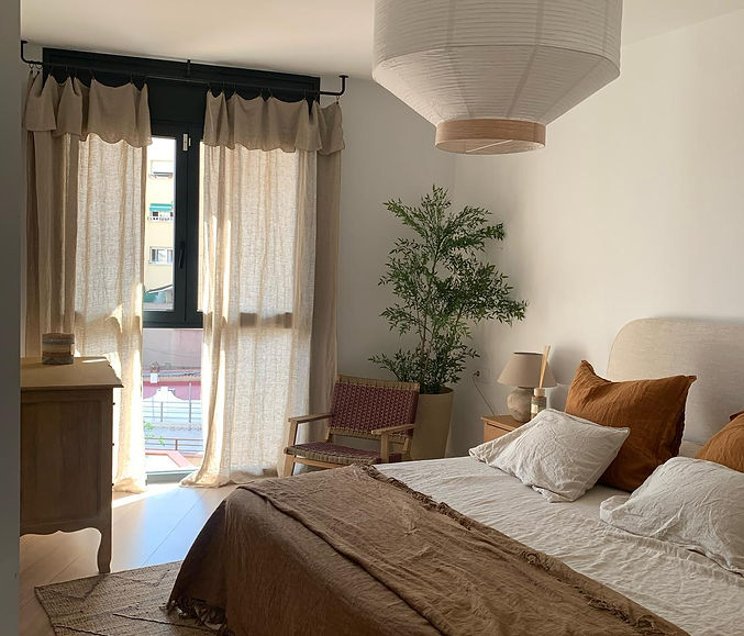 Decoracion dormitorio principal en marron, beige y terracota, clasico renovado y étnico japandi, LA ACADEMIA DE DECORACIÓN