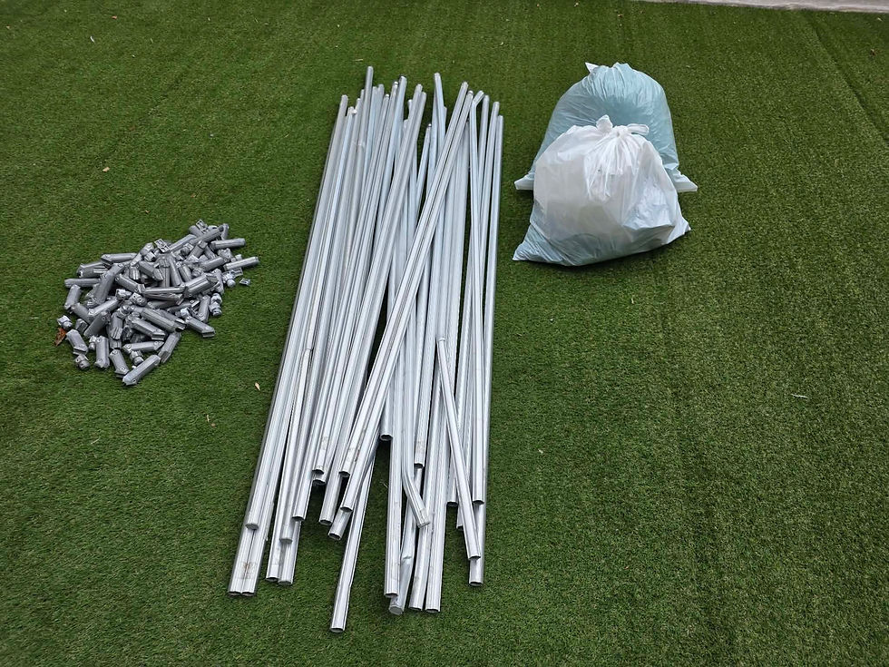 片付けた後の変わり果てた資材。3時間かかった。。。