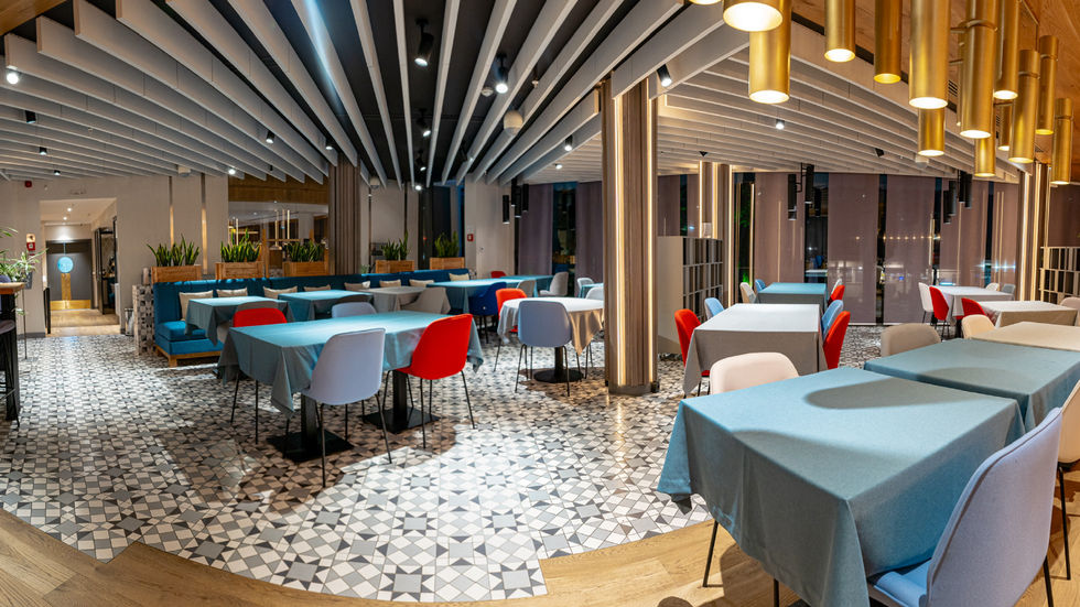 agencement hôtel, design intérieur hôtel contemporain, mobilier sur mesure pour hôtel, architecte d’intérieur Paris, aménagement espace coworking hôtel, restaurant design sur-mesure, NEKAconcept, conception d’espaces professionnels haut de gamme, intérieurs design Paris, meubles hôteliers personnalisés.