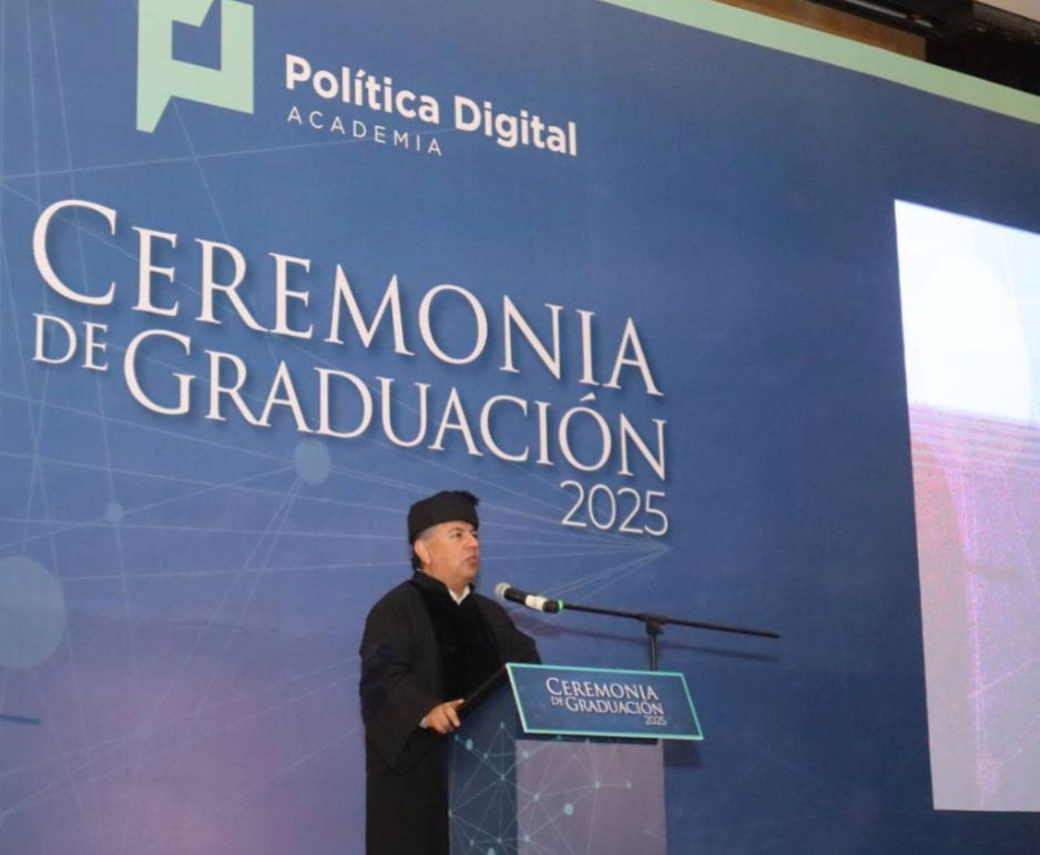 "La obligación moral de un egresado de maestría con respecto a su país, de cara a su barrio, es enorme", Luis Hernández Martínez. || Fotografía: APD.