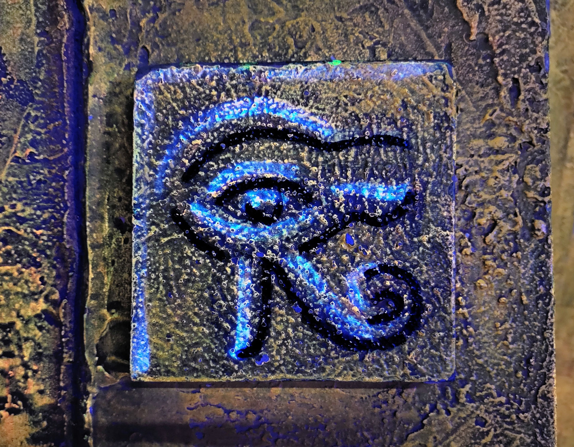 Sauve Qui Peut - "The Secret of Denderah"