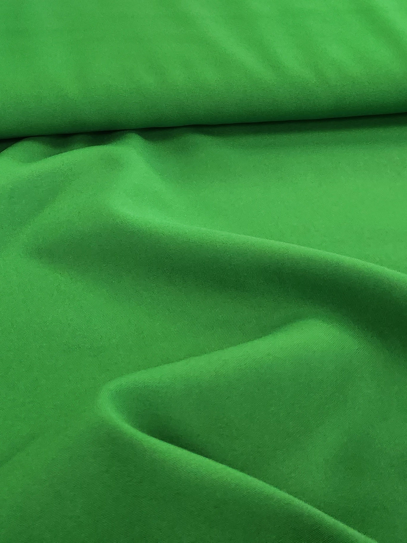 Mini Matt Polyester Suiting Apple