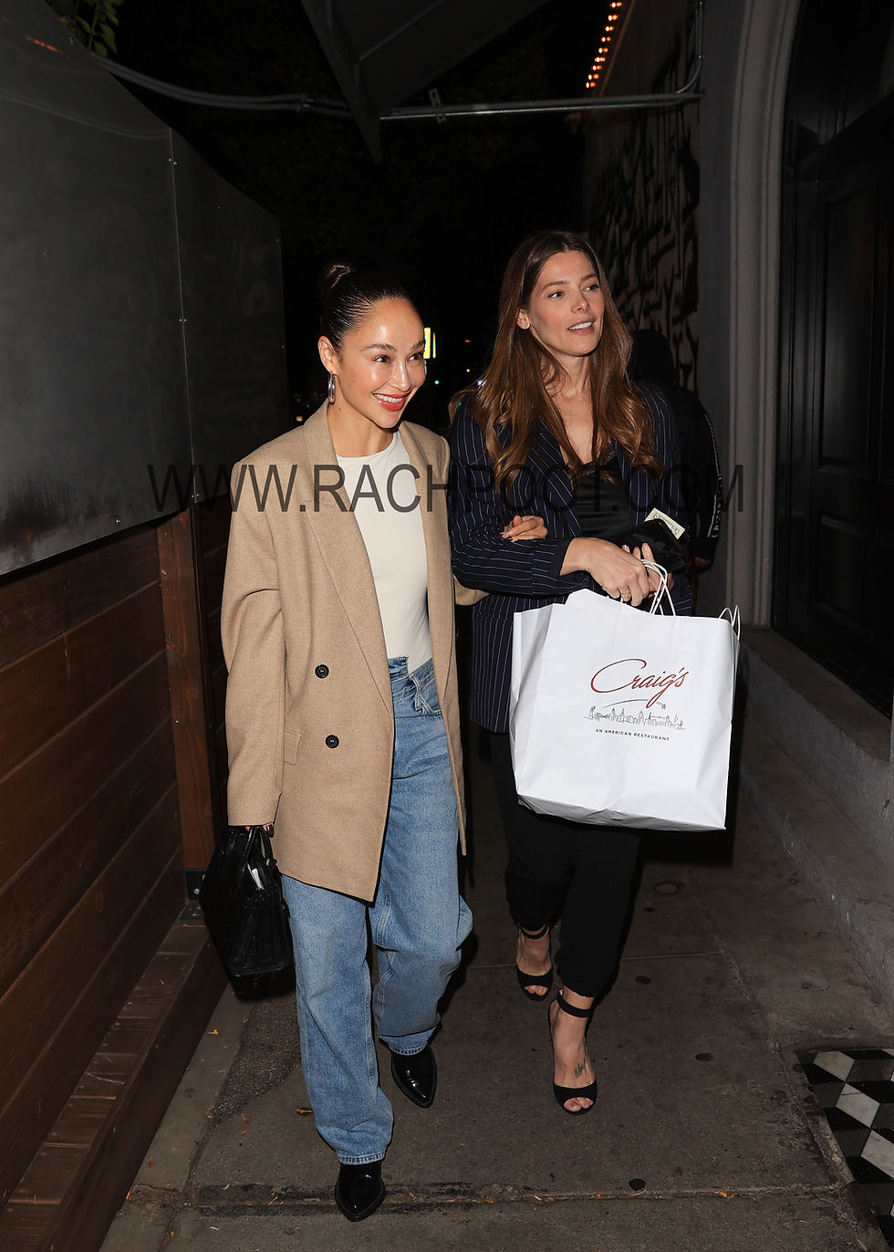 Thumbnail: Ashley Greene and Cara Santana enjoy dinner at Craig's