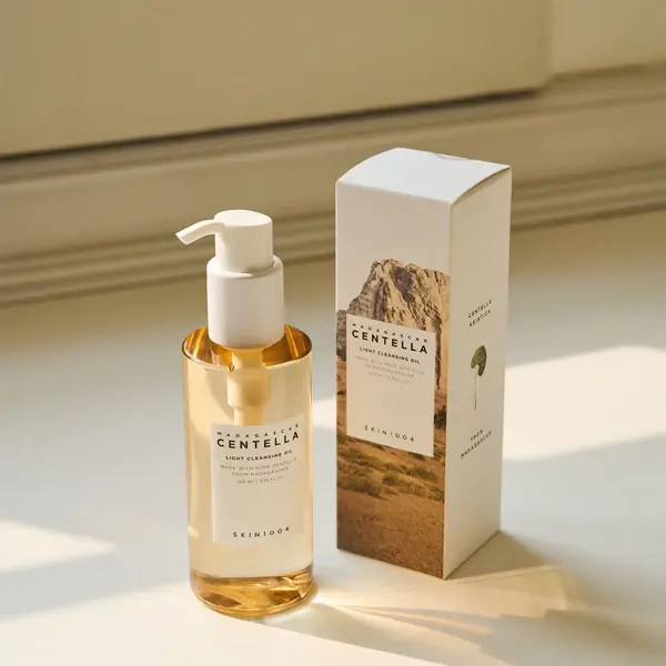 Madagascar Centella Light Cleansing Oil - SKIN1004