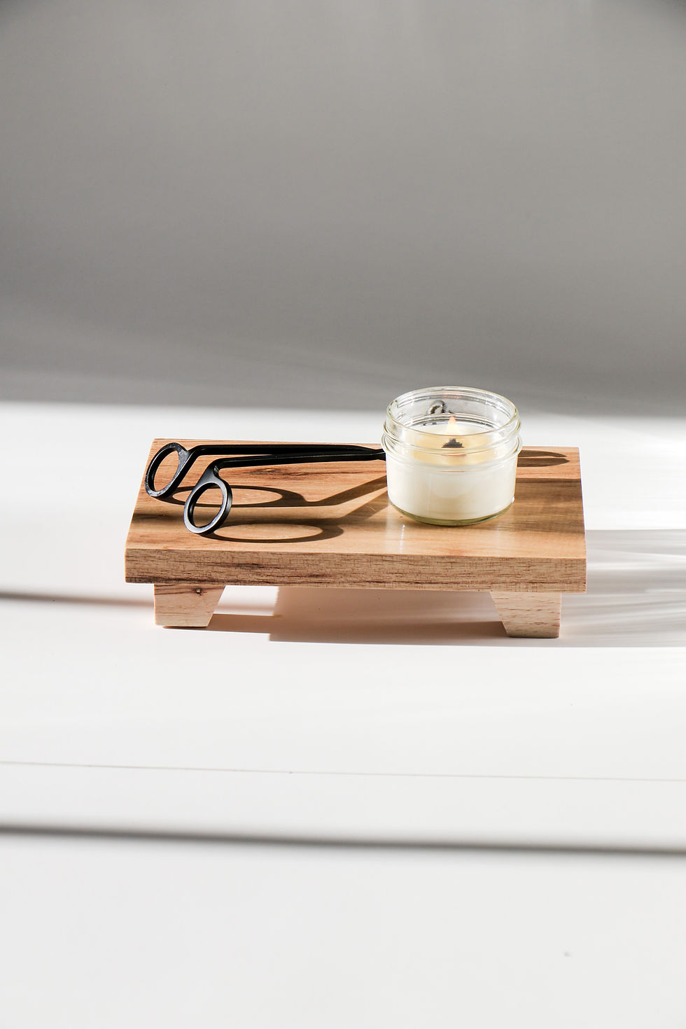 Thumbnail: Wooden Candle Stand