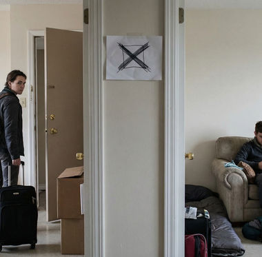 Un locataire quitte son logement après avoir résilié le bail mais le sous-locataire reste