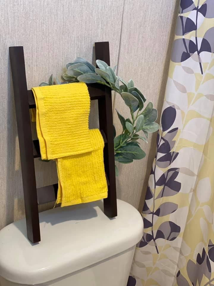 Thumbnail: Towel Ladder