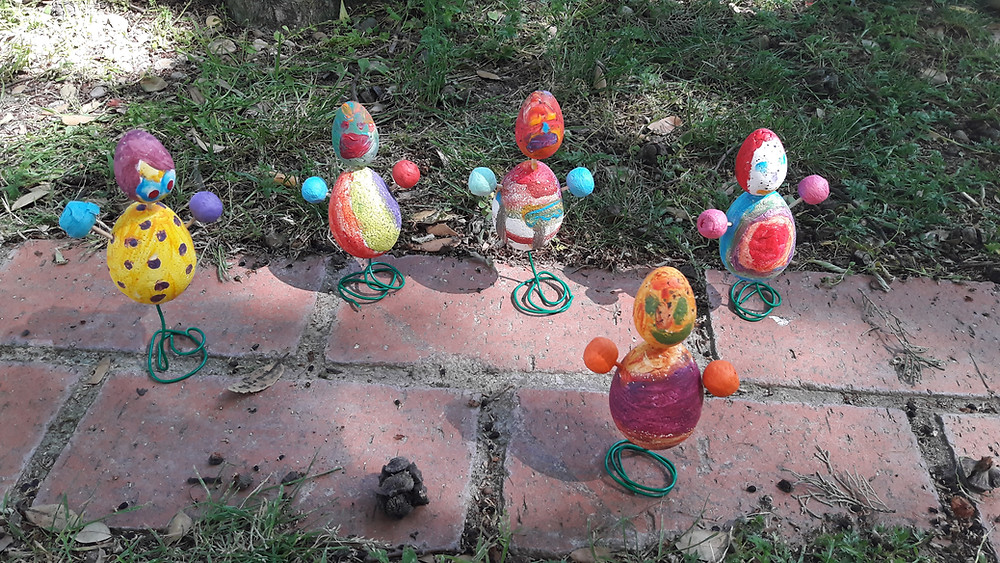 Oeufs de Pâques peints, création des enfants