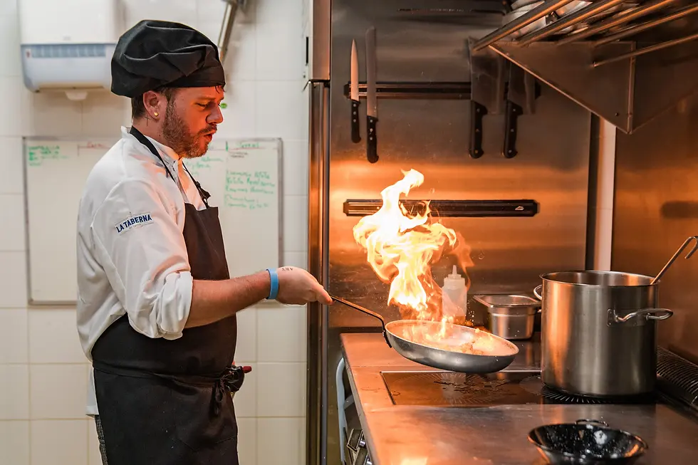 Aumenta la confianza de tu restaurante captando a tu equipo con Fotoambients
