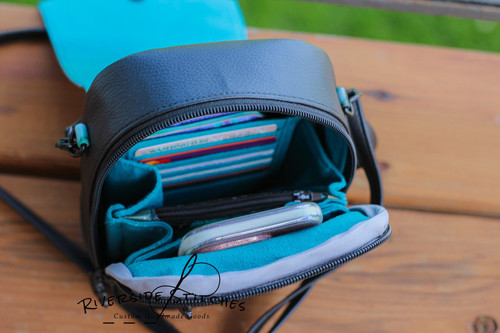  ★クロスボディバッグ Cypress★選べる4色 CYPRESS CELLPHONE CROSSBODY | The Styled Magnolia