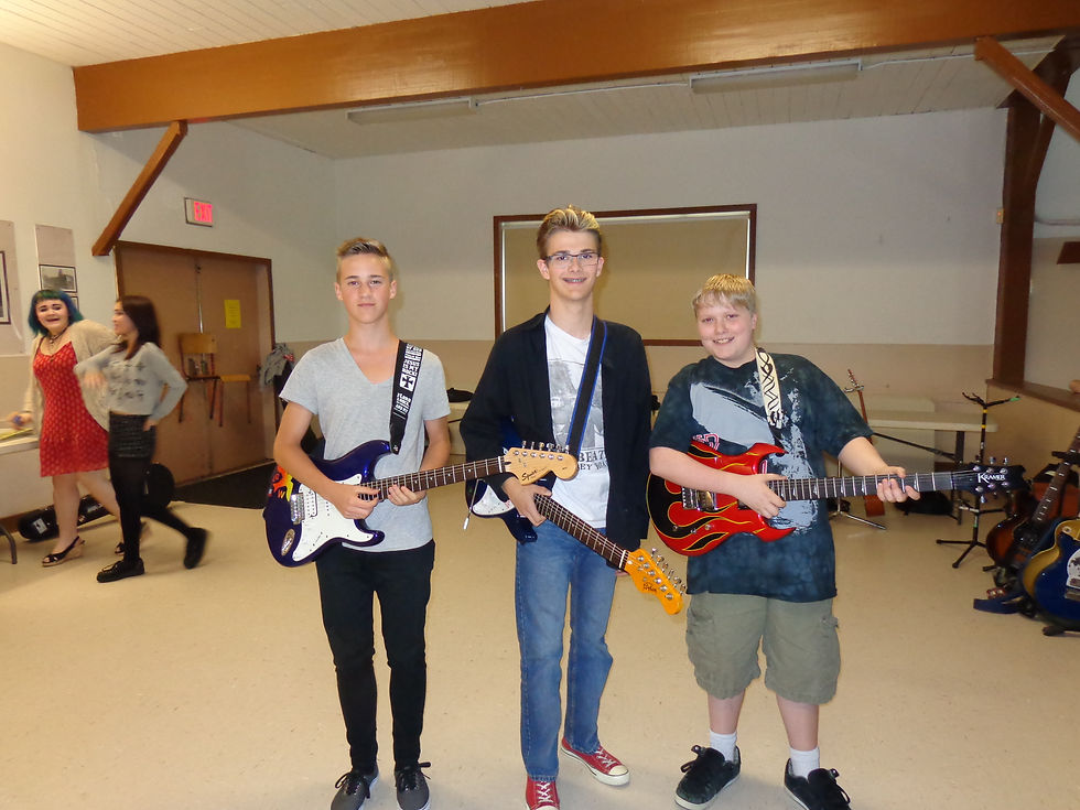2014 Accent Guitar Summer Recital (36)