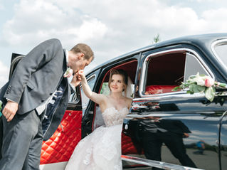 Winter Weddings: Why a Chauffeur Service Beats the Rideshares Every Time